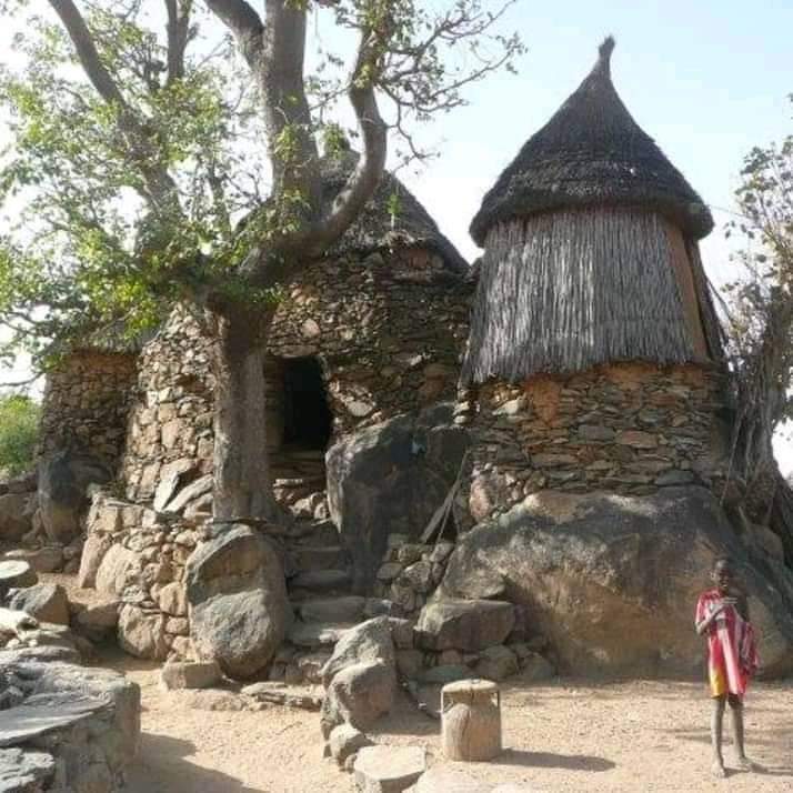 Architecture_artisanale_de_l’extrême_nord_Cameroun Architecture_artisanale_de_l’extrême_nord_Cameroun